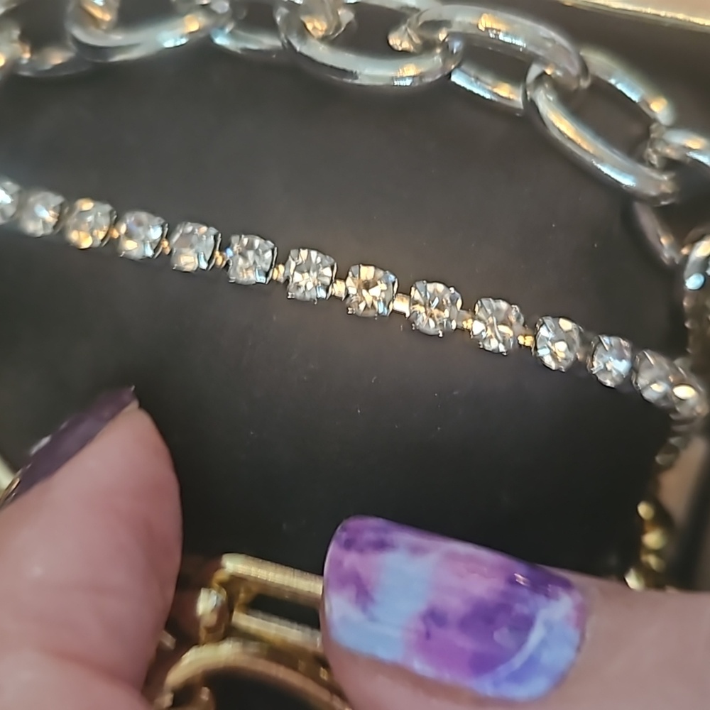 KENDALL & KYLIE  Watch and Bracelet gift 🎁 set - Picture 6 of 13